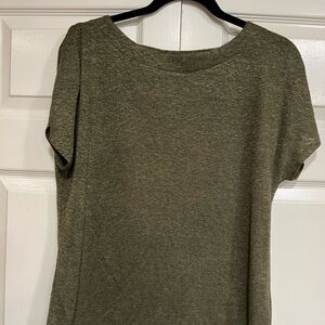 Bobeau Womens Olive Green Short Sleeve Scoopneck Blouse Size XS NWOT